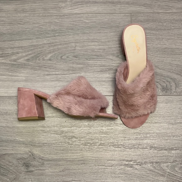 Anthropologie Shoes - Anthropologie Seychelles Nobody Else Faux Fur Heels